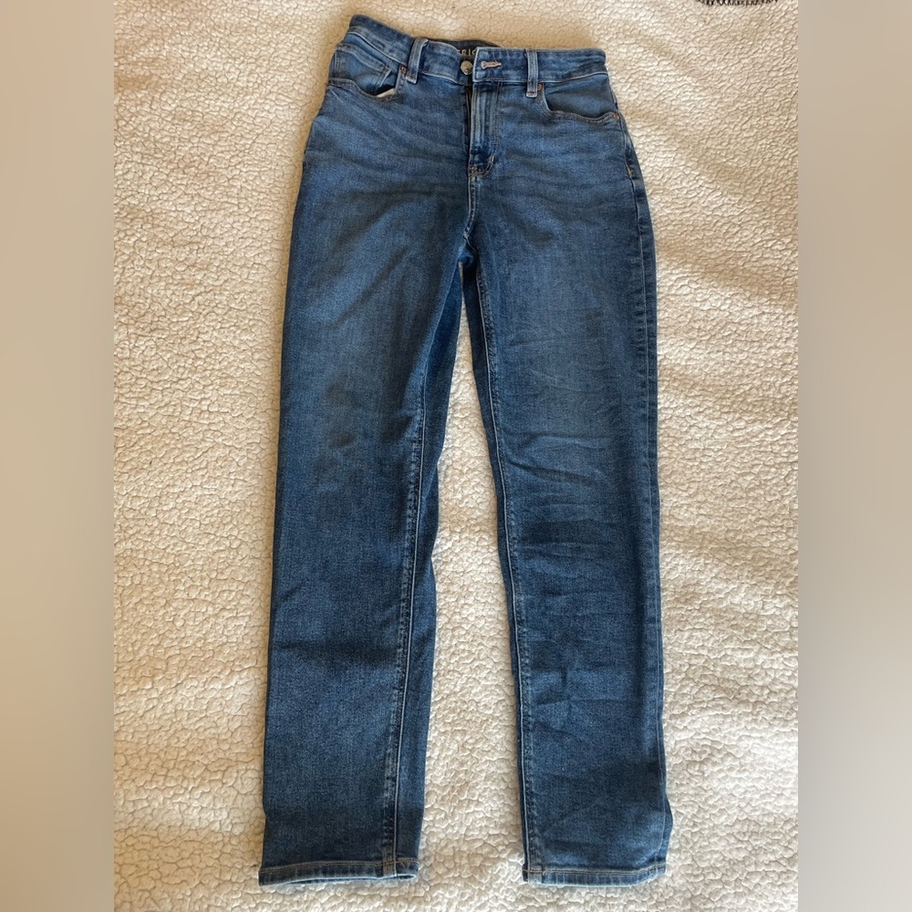 AE mom jean